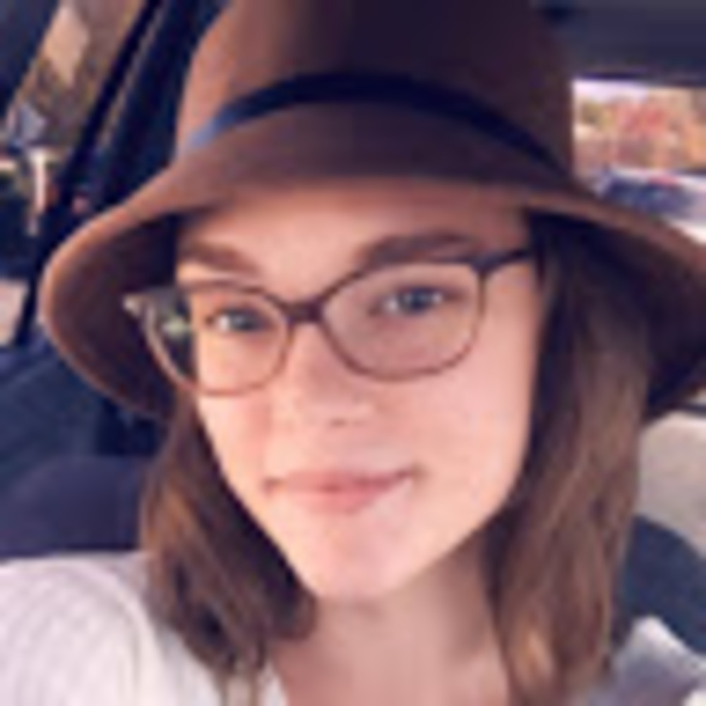 Meet your Posher, Carlee